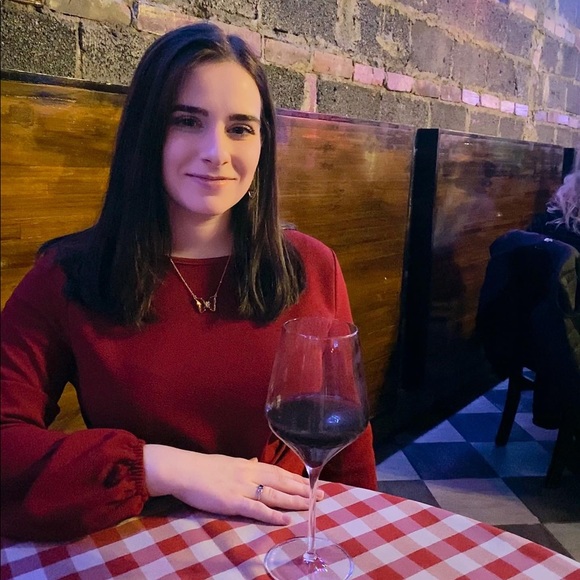 Meet your Posher, Valerie - Picture 1 of 1